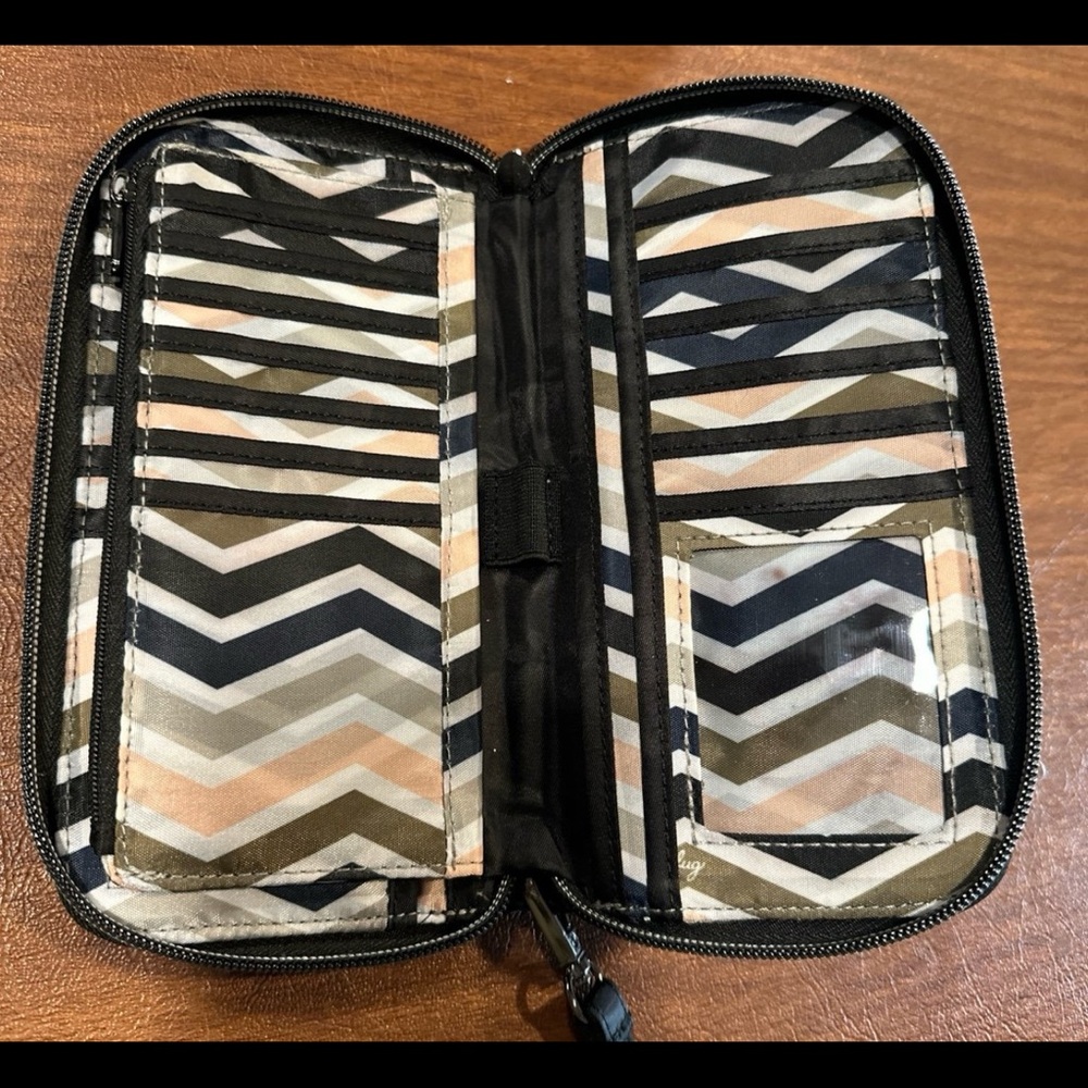 Lug Handspring Wallet - Picture 5 of 8